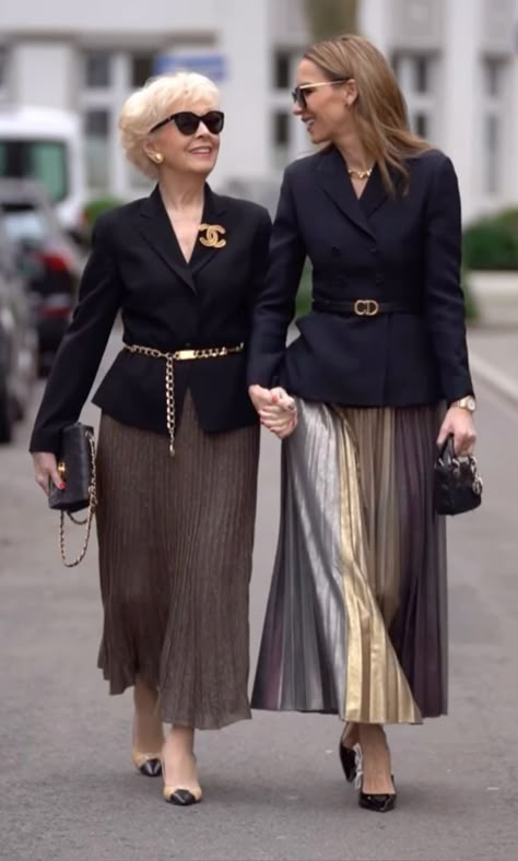 Kate Middleton Outfits, Gowns Of Elegance, Hijabi Fashion, Looks Chic, Classy Women, Royal Fashion, Elegant Outfit, Glamorous Evening Gowns, Skirt Outfits