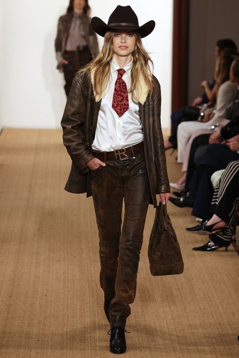 Ralph Lauren Fall 2024 Collection All American Fashion, Ralph Lauren Catwalk, Ralph Lauren 2024 Fall, 90s Ralph Lauren Ad, Ralph Lauren Fall Winter 2024, Ralph Lauren Cowgirl, Western Ralph Lauren Aesthetic, Ralph Lauren Spring Summer 2024, Ralph Lauren Thanksgiving