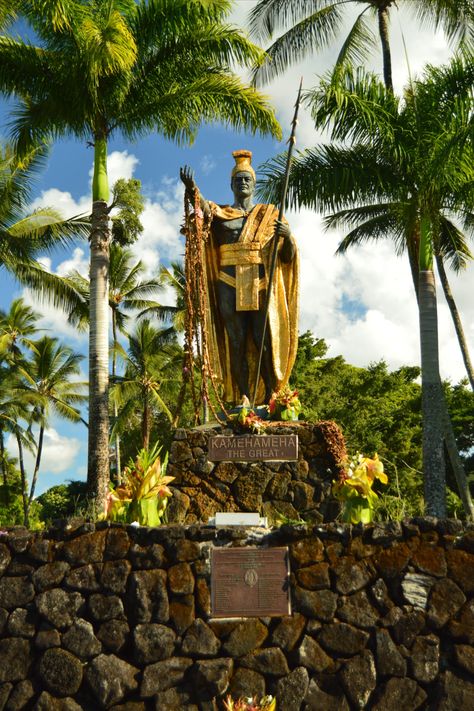 Hawaiian Culture Aesthetic, Ancient Hawaiian Art, Hawaii Mythology, Native Hawaiian Culture, Hawaiian Princess, Honolulu City, Hawaii Holiday, King Kamehameha, Location Design