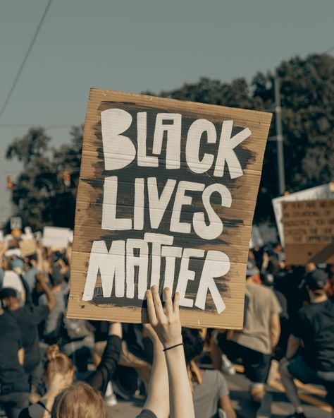 Black Lives Matter. Period. | Le Stylo Rouge Black Lives Matter Quotes, Black Lives Matter Art, Life Motto, Black Lives Matter Movement, Power To The People, We Are The World, Black Community, Black Power, Lives Matter