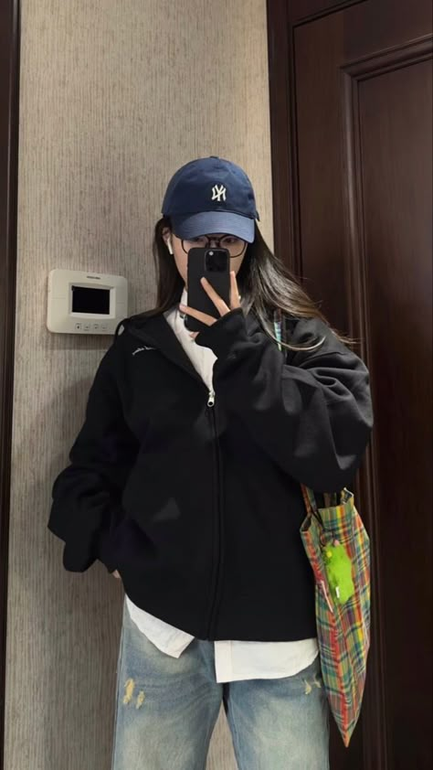 Cap Outfit Korean, Comfy Outfits Korean, Comfy Korean Outfits, Girl Boss Style, Korean Fits, Outfit Korean, Everyday Fashion Outfits, Tomboy Fashion, Modest Fashion Outfits