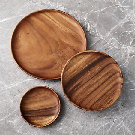 Tondo 9" Acacia Wood Plate + Reviews | Crate and Barrel Wooden Kitchen Items, Farm Birthday Ideas, Kitchen Styling Ideas, Wood Serving Platter, Halloween Furniture, Youtube Cover, Wood Plates, Wooden Platters, Bread Boards