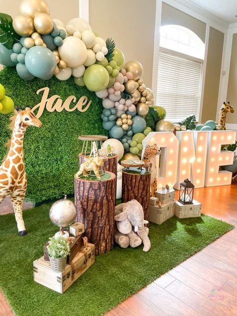 Jungle Decorations Birthday, Birthday Decoration Jungle Theme, Wild One Birthday Party Decor, Animal Theme Party Decorations, Wild One Birthday Center Piece, First Birthday Boy Animal Theme, Wild One Birthday Party Centerpieces, Jungle Safari Birthday Theme, Boy Baby Birthday Theme