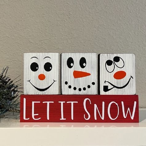 BeeAndMeBoutique - Etsy Tray Christmas Decor, Snowman Blocks, Tiered Tray Christmas, 2x4 Crafts, Christmas Diy Wood, Christmas Blocks, Christmas Crafts To Sell, Wooden Christmas Crafts, Wood Block Crafts