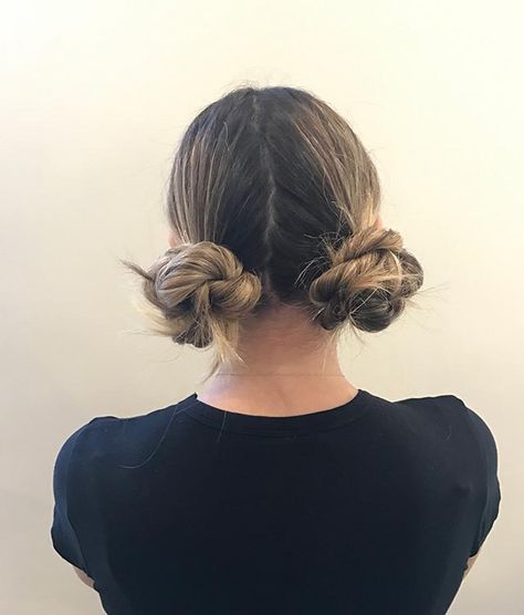 Two Buns Hairstyle, French Girl Hair, Thick Hair Styles Medium, Overnight Hairstyles, Low Bun Hairstyles, Short Hair Bun, Twist Ponytail, Space Buns, Bun Hairstyle