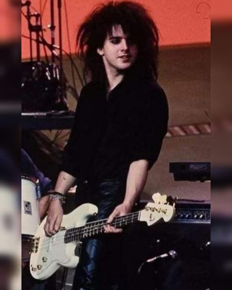 Gothic Cyberpunk, Simon Gallup, Dark Wave, Getting Over, Robert Smith, The Smiths, I Am In Love, Music Taste, Am In Love