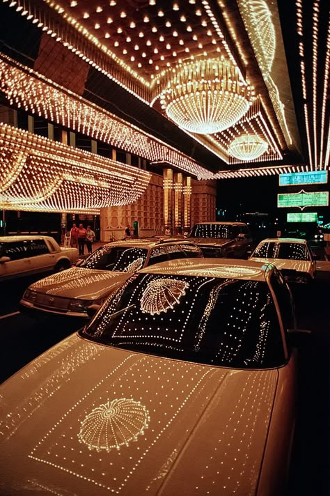 aladdin hotel and casino - las vegas (1992) Midnight Artwork, Vegas Drinks, Casino Lights, Las Vegas Aesthetic, Luxury Casino, American Neon, Vegas Vibes, Vegas Aesthetic, Vegas Vintage