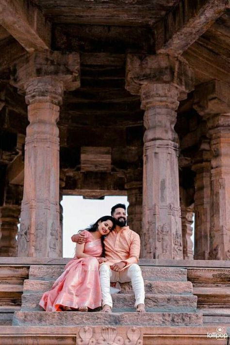 Introducing Best Pre-Wedding photoshoot ideas & themes that we have spotted for South Indian Couple. #weddingbazaar#indianwedding #preweddingphotoshoot #southindianprewedding #southindianpreweddingphotoshoot #southindianpreweddingshoot #southindianpreweddingphotoshootoutdoor #southindianpreweddingphotoshootposes #southindianpreweddingphotography #southindianpreweddingposes #southindianpreweddingshootposes #southindianpreweddingshootdresses #southindianpreweddingideas #southindianpreweddingunique Pre Wading Photo, Traditional Look Couple Poses, Pre Wedding Shoot Ideas Indian Couple Photos In Saree, Pre Wedding Shoot Outfit Ideas Saree, Traditional Temple Couple Photoshoot, Wedding Poses South Indian, Temple Photography Couple, Temple Prewedding Shoot, Saree Prewedding Photoshoot