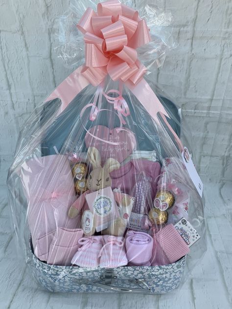 Gift Ideas For Baby Girl, Gifts For Baby Girl, Hampers Baby, Flopsy Bunny, Diy Teddy Bear, Baby Boy Decorations, Gift For Baby Girl, Baby Shower Gift Box, Girl Gift Baskets