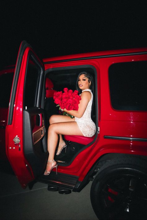 Car Photoshoot Birthday, Black Car Photoshoot, Car Wash Photoshoot Black Women, Black Truck Photoshoot, Black Truck Photoshoot Black Women, Black Truck Aesthetic, Black Truck Pictures Black Women, 26th Birthday Photoshoot, 21st Birthday Photoshoot All Black