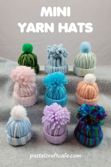 Christmas Gnome Yarn Craft, How To Make Mini Yarn Hats, Diy Mini Yarn Hat, Mini Yarn Hat Gnomes, Yarn Snowman Hats, Mini Gnome Hats, Mini Knit Hat, Mini Snowman Hats, Small Hats Diy