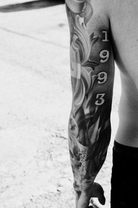 Voll Arm-tattoos, Tricep Tattoos, Date Tattoos, Men Tattoos Arm Sleeve, Forarm Tattoos, Forearm Sleeve Tattoos, Half Sleeve Tattoos For Guys, Bicep Tattoo, Chest Tattoo Men