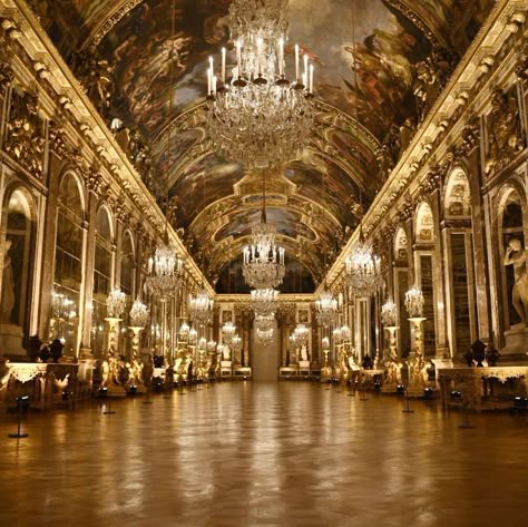 Versailles Hall Of Mirrors, Chateau Versailles, Royal Core, Private Lounge, Versailles France, Royal Party, Castle Aesthetic, Party Hall, Hall Of Mirrors