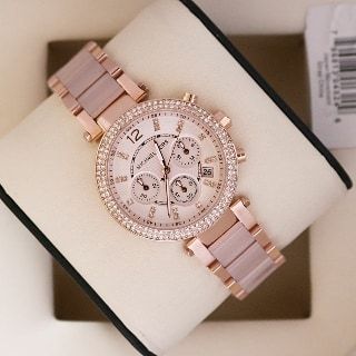 🌟 Michael Kors Pink Chronograph Available & Ready to ship today 🌟 # Michael Kors # For Her # Original Model # MK5896 # Feature-Working… Mk Watch Women, Michael Kors Watches Women, Ceramic Chain, Watches Michael Kors, Wrist Watch For Women, Louis Vuitton Bracelet, Mk Watch, Cute Watches, Fashion Eye Glasses