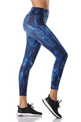 12 Best Leggings For Swim, Surf, Paddleboard - What Are Swim Tights? Swim Capris, Swimsuit Body, Swim Leggings, Solid Leggings, Yoga Capris, Beach Chic, Best Leggings, Swimsuits For All, Active Leggings