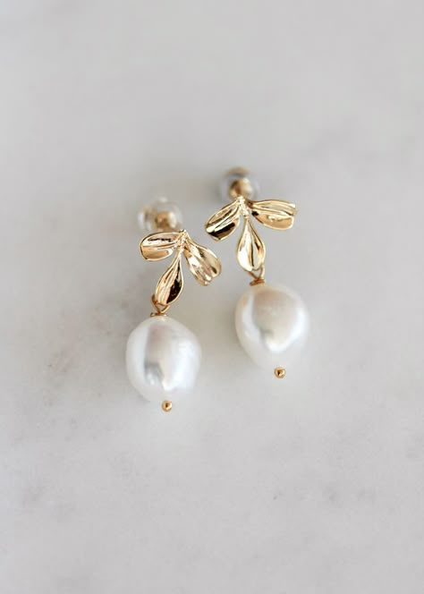 Bridesmaids gifts they will want to wear again 2 Earings Pearls Gold, Small Wedding Earrings, Simple Bridal Earrings With Updo, Pearl Earrings Old Money, Gold And Pearl Wedding Jewelry, Simple Wedding Earrings Gold, Minimalist Wedding Earrings, Wedding Earrings Bride, Simple Wedding Earrings