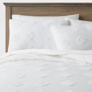 Duvet Covers : Target Velvet Comforter, Simply Shabby Chic, White Comforter, Comforter Bedding Sets, Twin Comforter, Fabric Construction, Boho Bedding, Queen Comforter, Room Essentials