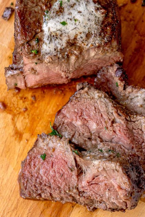 Reverse Sear Filet Mignon - Sweet CS Designs. Reverse Sear Beef Tenderloin, Reverse Sear Filet Mignon, Filet Mignon Oven, Grilled Paneer, Nice To Meat You, London Broil Recipes, Easy Baked Pork Chops, Baked Ranch Chicken, Entertaining Menu