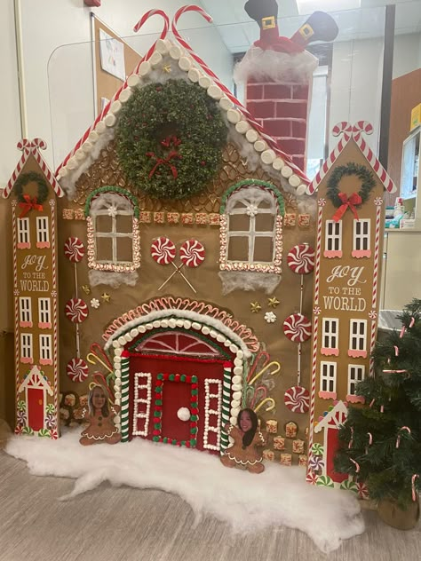 Gingerbread Cubicle Ideas, Gingerbread House Cubicle, Gingerbread Office, Gingerbread Theme, House Work, Office Cubicle, Office Christmas Decorations, Office Holiday, Office Christmas