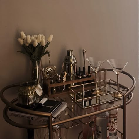 Bar Cart Styling Gold, Bar Cart Industrial, Dark Academia Bar Cart, Classy Bar Cart Decor, Bar Cart Inspo Vintage, Moody Bar Cart, Coffee Bar Cart Aesthetic, Apartment Bar Cart Ideas, Chic Bar Cart