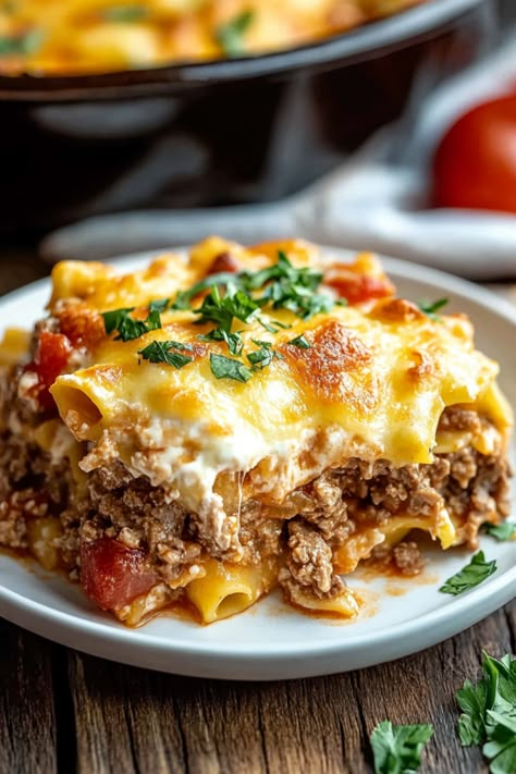 Beef Lombardi Casserole Food With Sour Cream, Beef Lombardi, Sour Cream Noodle Bake, Noodle Bake, Ground Beef Dinners, Ground Beef Casseroles, Pasta Casserole Recipes, Mexican Lasagna, Beef Sauce