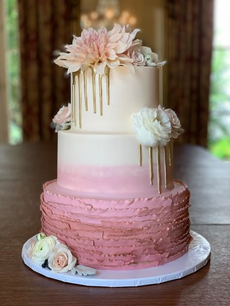 3 Tier Engagement Cake Designs, Gold Ganache, Ombre Buttercream, 25 Anniversary Cake, Quince Cakes, Fondant Ruffles, Ganache Drip, Engagement Party Cake, Sweet Sixteen Cakes