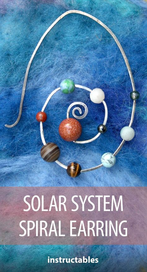 Calder Jewelry, Solar System Jewelry, Diy Solar System, Planet Jewelry, Galaxy Earrings, Beaded Projects, Ear Art, Wire Wrapping Jewelry, Lover Jewelry