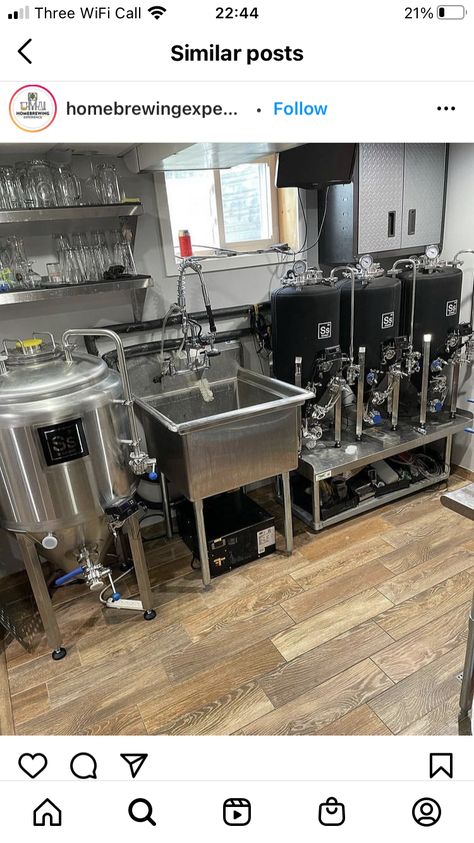 Brew Room Home Brewery, Coffee Bar Industrial, Brewery Bar Design, Home Brewery Design, Garage Brewery, Basement Brewery, Brewery Interior Design, Rice Beer, Brew Room