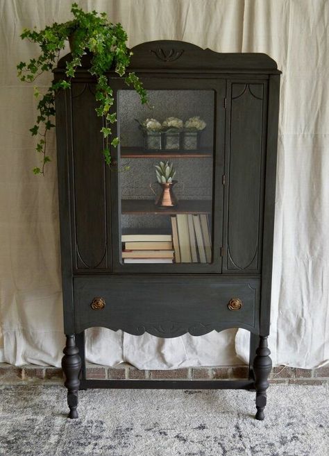 How to Paint an Old Chippy Veneer Hutch Make Over DIY | Hometalk Remaking Furniture, Old Hutch Makeover Ideas, Old China Cabinet, China Cabinet Makeover, Vintage China Cabinets, Vintage Hutch, Putty Knife, Painted Hutch, Chalk Paint Makeover