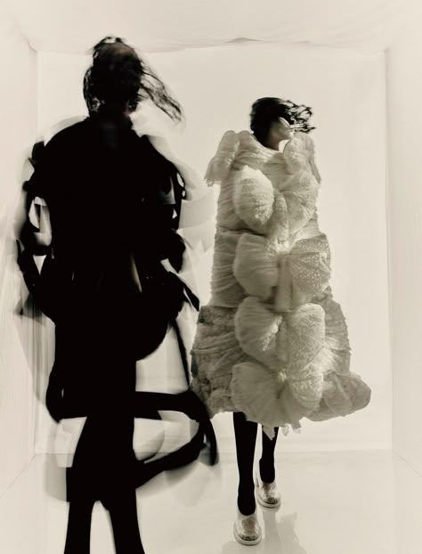 “She Always Pushes Me to Do Something New”—Photographer Paolo Roversi on Rei Kawakubo Paolo Roversi Photography, Paolo Roversi, Rei Kawakubo, Vogue Paris, Comme Des Garcons, Fashion Photographer, Wearable Art, Fashion Photography, Mood Board