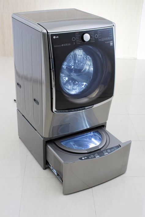 LG TWIN Wash System Dressing Ikea, Dressing Design, Clean Washing Machine, Dressing Room Design, Wardrobe Design, Cool Technology, Technology Gadgets, Cool Inventions, Home Gadgets