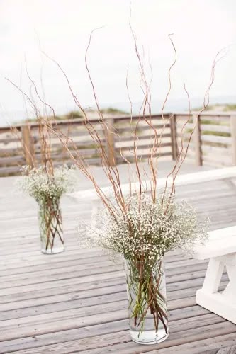 Curly Willow Branch Wedding Centerpiece | Lilac Wedding Bouquet, Branch Centerpieces, Decorations Flowers, Ceremony Arrangement, Cheap Wedding Decorations, Deco Champetre, Lilac Wedding, Babies Breath, Tall Vases