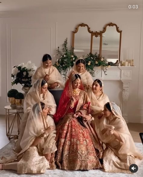 Bridesmaid Poses, Bridesmaid Pictures, Bridesmaid Photoshoot, Indian Bridesmaid Dresses, Indian Wedding Poses, Bride Photos Poses, Desi Wedding Dresses, Wedding Portrait Poses, Bridal Photography Poses