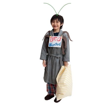 Bedbug costume Diy Halloween Boys, Boys Halloween Costumes Diy, Bug Costume, Halloween Forum, Halloween Tutorial, Diy Halloween Costumes For Kids, Homemade Halloween Costumes, Bed Bug, Diy Halloween Costumes Easy