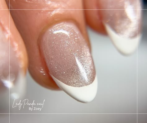 French Tip With Cat Eye, Cats Eye French Nails, Cat Eye With French Tip Nails, Cat Eye French Tips, French Manicure Cat Eye Nails, Cat Eye Nails Polish French Tip, White Cateye Nail, Cat Eye Nails French Tip, White Cat Eye French Tip Nails