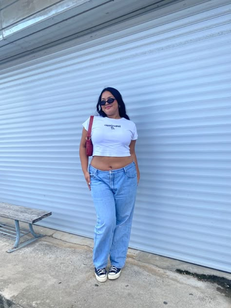 @cailyyhernandez on ig! Midsize Low Rise Jeans, Low Rise Jeans On Midsize, Low Rise Jeans Curvy, Plus Size Low Rise Jeans, Low Rise Jeans Plus Size, Low Rise Plus Size, Low Rise Jeans Outfit Aesthetic, Plus Size Low Rise, Jeans Outfit Aesthetic