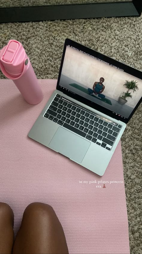 pink pilates princess aesthetic, pink aesthetic pink yoga mat, pink water bottle, macbook pro, at home workout, pink pilates princess black girl, beginner pilates, black girl Workout Aesthetic Pink, Pink Pilate Princess, Pilates Princess Aesthetic, Pilates Girl, Pilates At Home, Fitness Mat, Yoga Aesthetic, Pilates Training, Pink Lifestyle