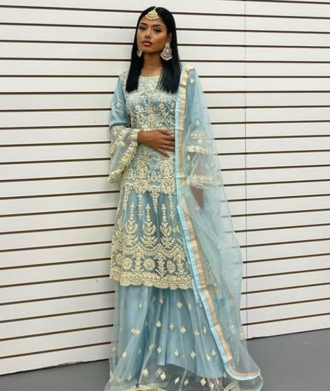 South Asian Dresses Traditional Clothes, Pakistani Dresses Prom, Shaadi Guest Outfit, Aesthetic Desi Clothes, Aesthetic Sharara Outfit, Eid Aesthetic Outfits, Blue Eid Outfit, Desi Prom Dresses, Light Blue Pakistani Dress