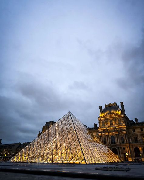 Our first stop in Paris: Louvre Museum! 🏛️✨ This is the largest art museum in the world. It blew our minds not only with the artefacts inside but also with its exterior architecture. The modern pyramid made of glass is in perfect harmony with the historical building. The moment you enter the door of the Louvre, you will feel at the very heart of art and history! 🎨💫 🎟️ Entrance Fee: Louvre square is free! 🆓 ⏱️ Visiting Hours: Wednesday and Friday 9:00-21:00, other days 9:00-18:00 (Tuesday ... Modern Pyramid, Paris Louvre Museum, Louvre Art, Museum Louvre, Paris Louvre, Classic House Design, Louvre Paris, The Louvre, Louvre Museum