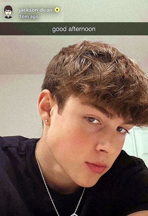 Mens Hairstyles Fringe, Swag Hairstyles, Teenage Hair, Messy Hair Tutorial, Boy Hair Cuts, Messy Hair Boy, Teen Haircuts, Jackson Dean, Low Taper Fade Haircut