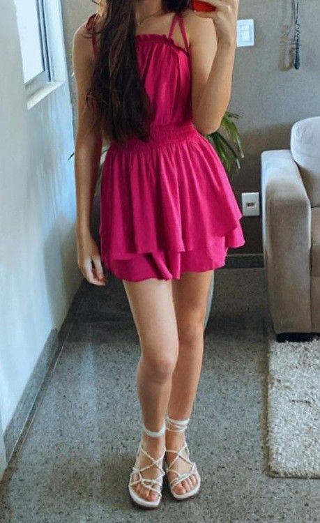 Looks Party Sp, Paty Sp Outfit, Pink Mini Dress For Summer Dress-up, Summer Pink Strappy Mini Dress, Look Patty, Casual Pink Off-shoulder Mini Dress, Look Rose, Desi Fashion Casual, Looks Party