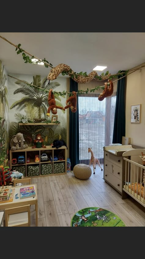 Green Safari Bedroom, Jungle Room Decor Bohemian, Jungle Montessori Room, Jungle Theme Playroom Ideas, Jungle Room Theme, Jungle Bedroom Kids Safari Theme, Safari Theme Bedroom Kids, Safari Kids Room Jungle Theme, Rainforest Room Decor