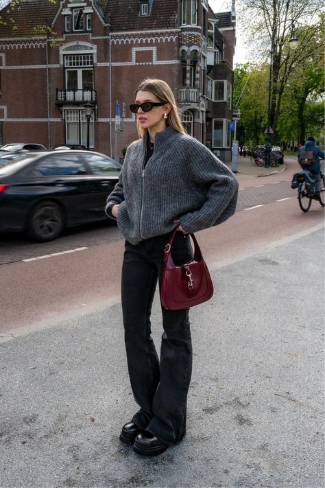 How to Style Bootcut Jeans: 22 Effortlessly Chic Outfits – Chic Central Red Bag Winter Outfit, Gucci Jackie 1961 Outfit, Gucci Jackie Outfit, Jackie Gucci Bag, Red Bag Outfit Ideas, Jackie Bag Outfit, Boston Bag Outfit, Gucci Jackie Bag Outfit, Dior Bag Saddle