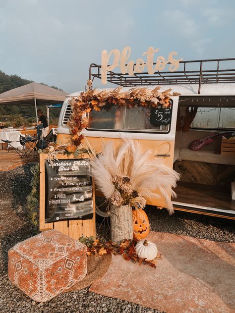 Photo Booth Fall Ideas, Vw Bus Fall Photoshoot, Fall Camper Photoshoot, Vw Bus Decor, Trunk Or Treat Photo Booth, Candy Trunk Or Treat, Fall Photo Booth Ideas, Fall Photobooth, Fall Festival Photo Booth