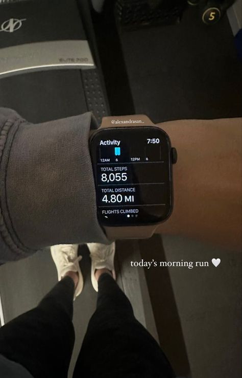 Fitness Running Aesthetic, Outside Workout Aesthetic, Apple Watch Vision Board, Gym Cardio Aesthetic, Running Fitness Aesthetic, Gym Inspo Vision Board, 2024 Vision Board Clean Girl, Fall Gym Aesthetic, 2024 Vision Board Workout