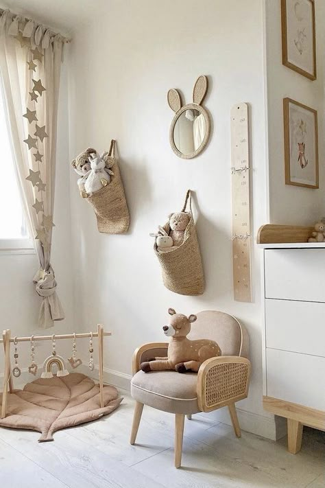 Baby Room Inspiration Girl, Decorar Habitacion Bebe Ideas, Baby Room Girl Ideas, Beige Baby Room, Baby Room Aesthetic, Natural Baby Room, White Baby Room, Babyroom Girl, Baby Room Decor Neutral