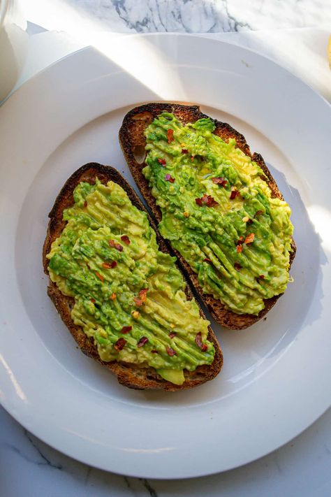 Best Avocado Toast Recipe, Avocado Toast Recipe, Baked Oats, Vegan Meal, Avocado Recipes, Brunch Party, Toast Recipes, Breakfast Brunch Recipes, Breakfast In Bed