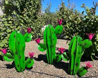 MuchoBuenoImports - Etsy Yard Swings, Yard Gazebo, Yard Statues, Metal Cactus, Crafty Decor, Small Cactus, Agave Plant, Outdoor Display, Cactus Decor