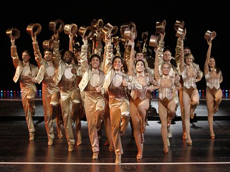 "A Chorus Line" Musical Theatre Shows, Broadway Dance, Modern Dans, Image Book, Mystery Train, Chorus Line, Everybody Dance Now, A Chorus Line, Alvin Ailey