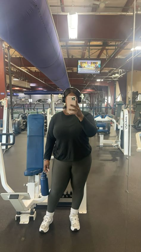 Gym Outfit Plus Size, Curvy Workout Outfit, Gym Plus Size, Curvy Girl Workout, Plus Size Workout Outfits, Plus Size Gym Outfits, Gym Mood, Aesthetic Outfits Plus Size, Gym Baddie